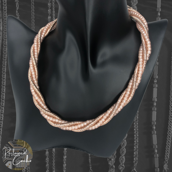 Rose Gold Twisted Necklace