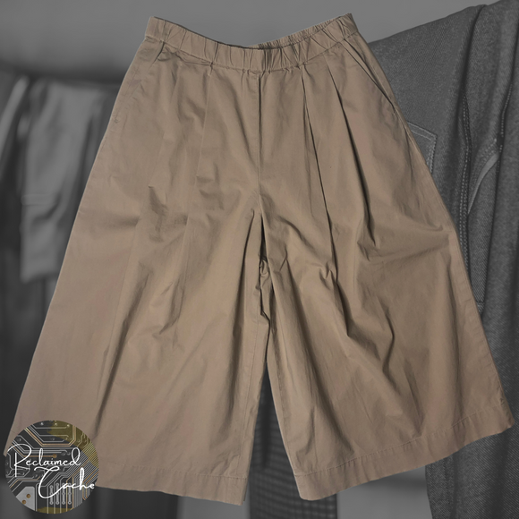 Uni Qlo Dark Khaki Gaucho Pants - Size Extra Small (XS)
